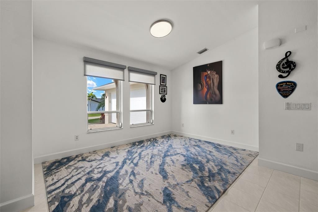 For Sale: $649,900 (3 beds, 2 baths, 1958 Square Feet)