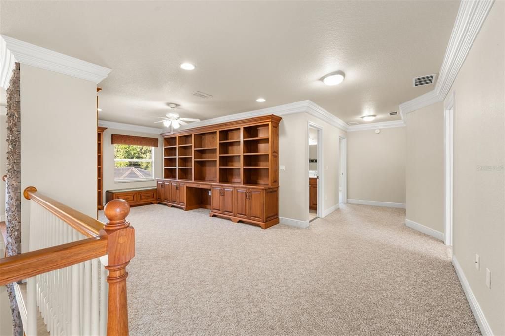 En Venta: $707,500 (4 camas, 2 baños, 3371 Pies cuadrados)