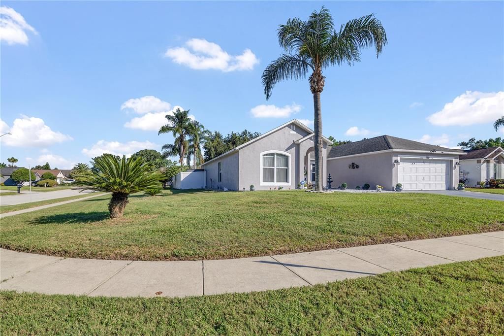 For Sale: $469,000 (4 beds, 2 baths, 1805 Square Feet)