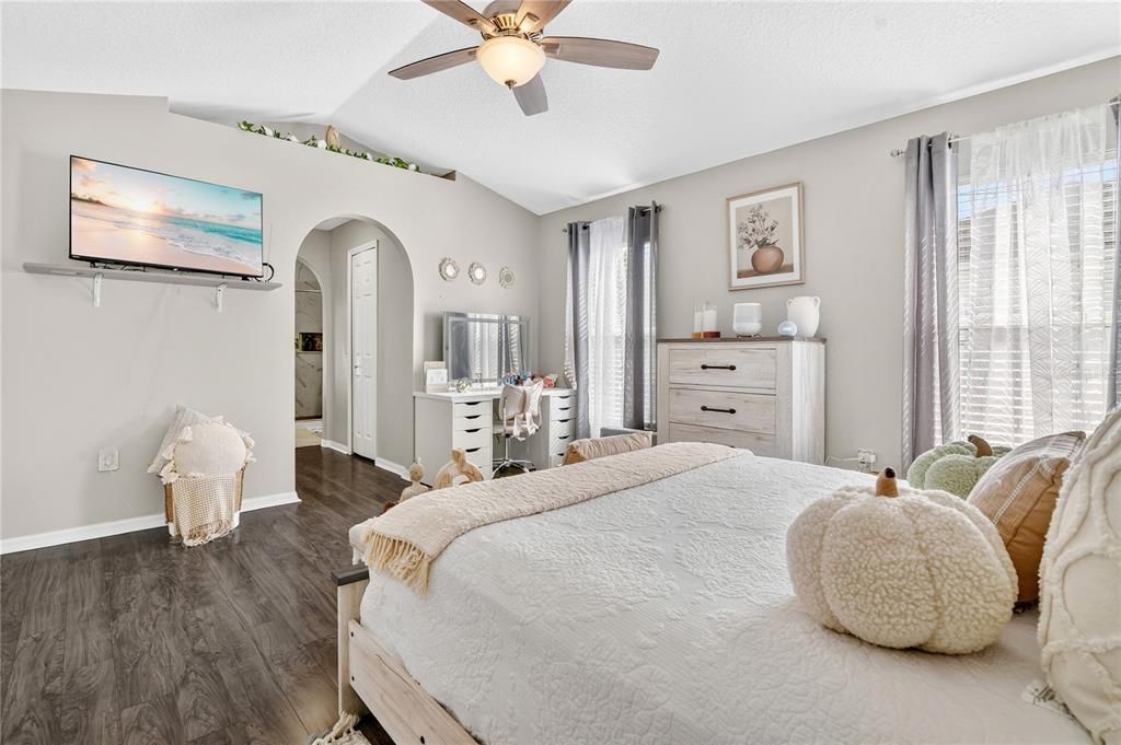 For Sale: $469,000 (4 beds, 2 baths, 1805 Square Feet)