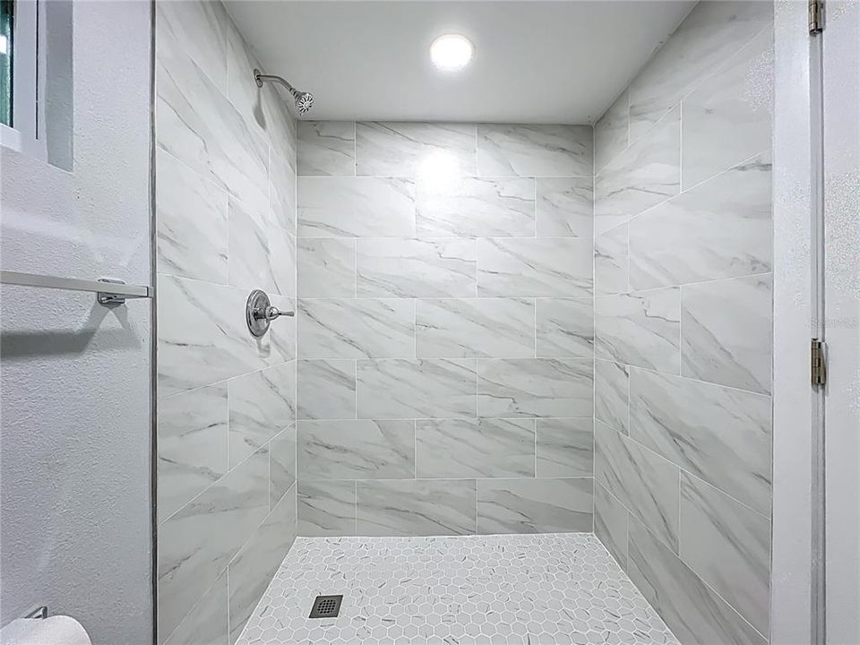 Под контрактом: $410,000 (3 спален, 0 ванн, 1410 Квадратных фут)