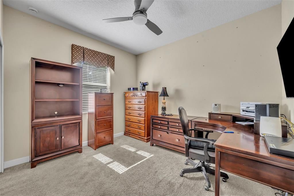 Под контрактом: $535,000 (4 спален, 3 ванн, 2287 Квадратных фут)