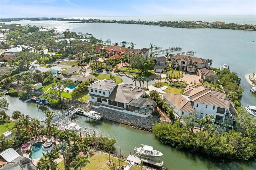 Active With Contract: $2,550,000 (3 beds, 3 baths, 3640 Square Feet)