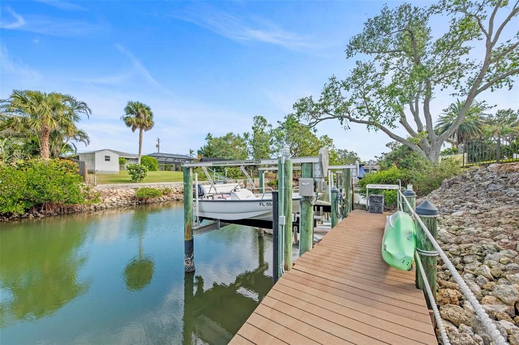 Active With Contract: $2,550,000 (3 beds, 3 baths, 3640 Square Feet)