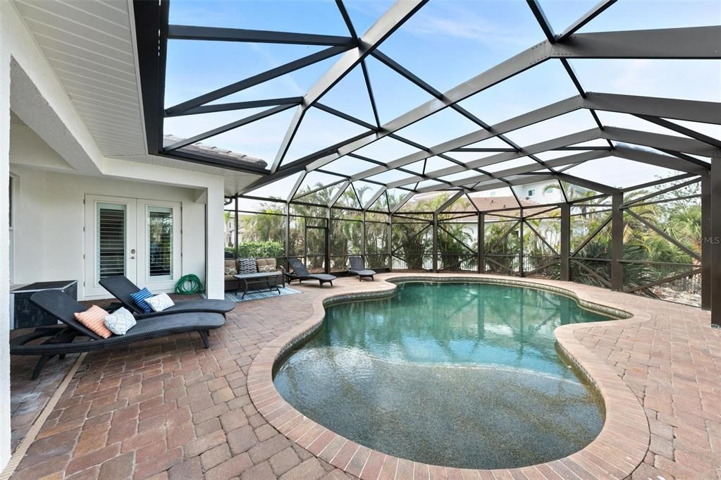 Active With Contract: $2,550,000 (3 beds, 3 baths, 3640 Square Feet)