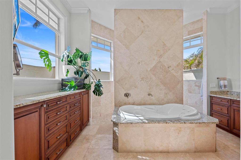 Active With Contract: $2,550,000 (3 beds, 3 baths, 3640 Square Feet)