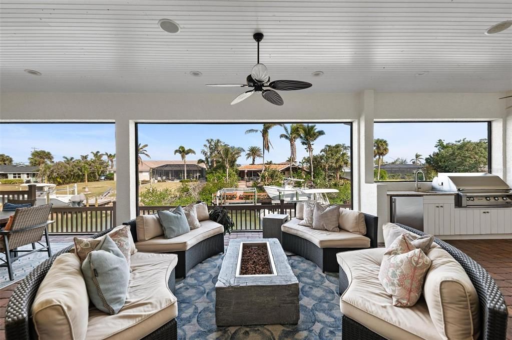 Active With Contract: $2,550,000 (3 beds, 3 baths, 3640 Square Feet)