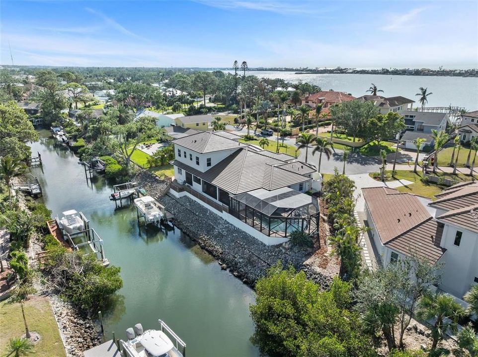 Active With Contract: $2,550,000 (3 beds, 3 baths, 3640 Square Feet)