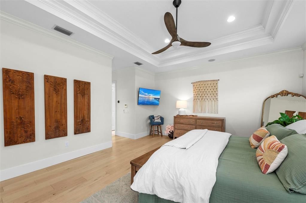 Active With Contract: $2,550,000 (3 beds, 3 baths, 3640 Square Feet)