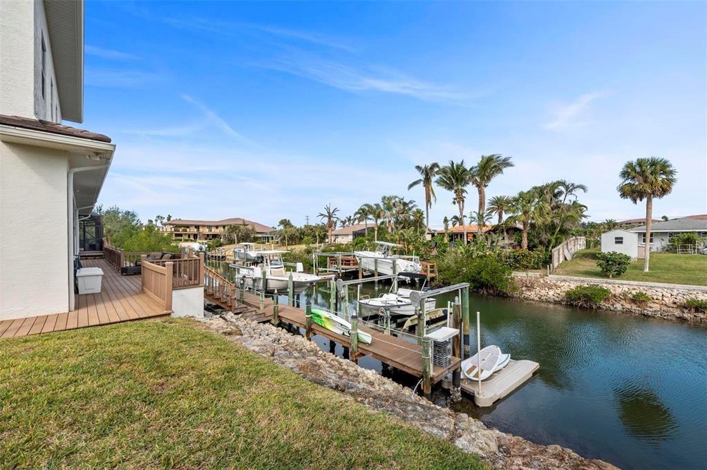 Active With Contract: $2,550,000 (3 beds, 3 baths, 3640 Square Feet)