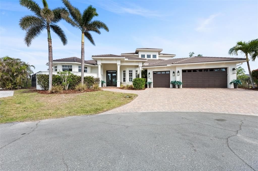 Active With Contract: $2,550,000 (3 beds, 3 baths, 3640 Square Feet)