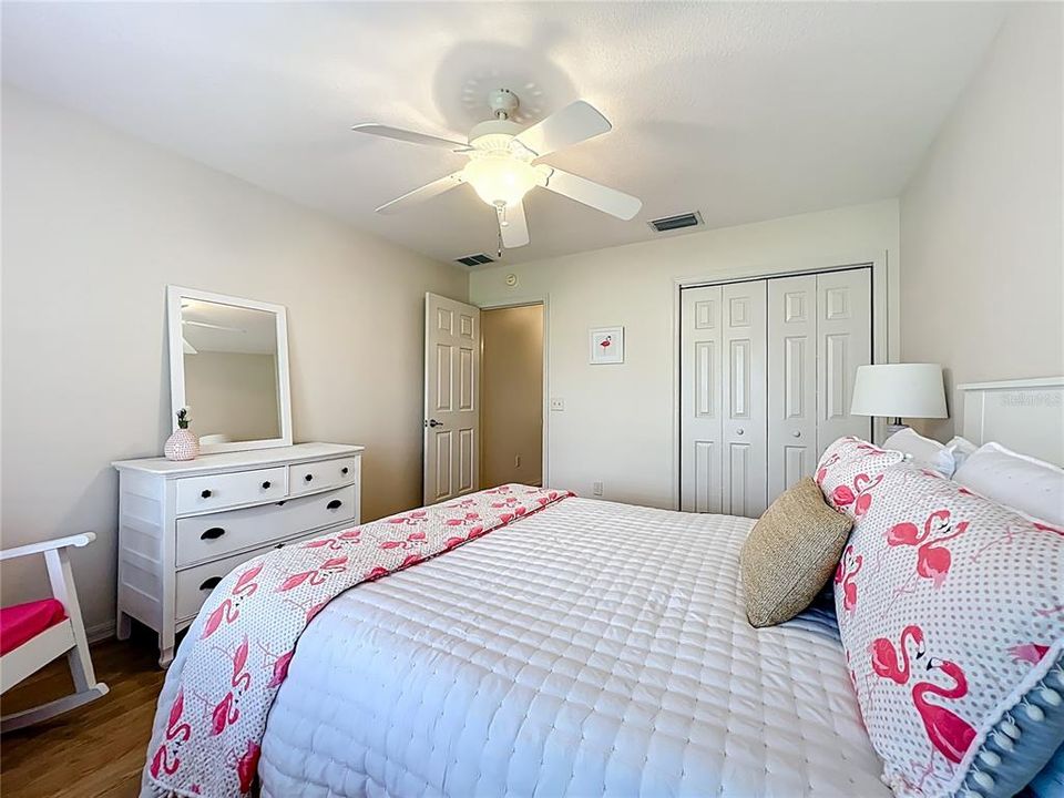 合同活跃: $339,000 (3 贝兹, 2 浴室, 1392 平方英尺)