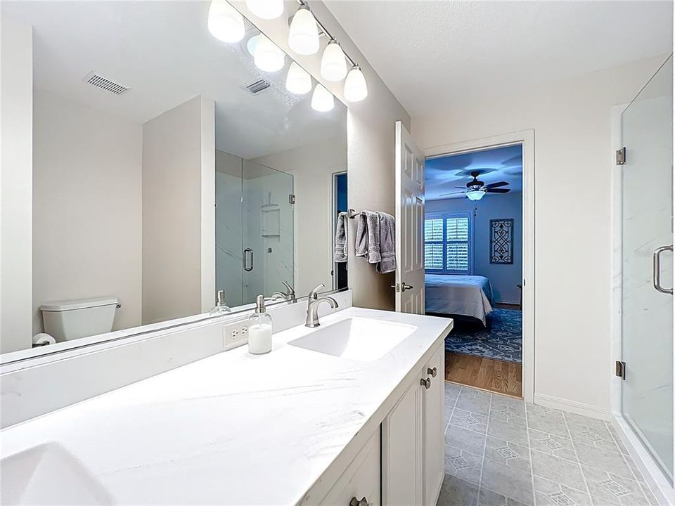 合同活跃: $339,000 (3 贝兹, 2 浴室, 1392 平方英尺)