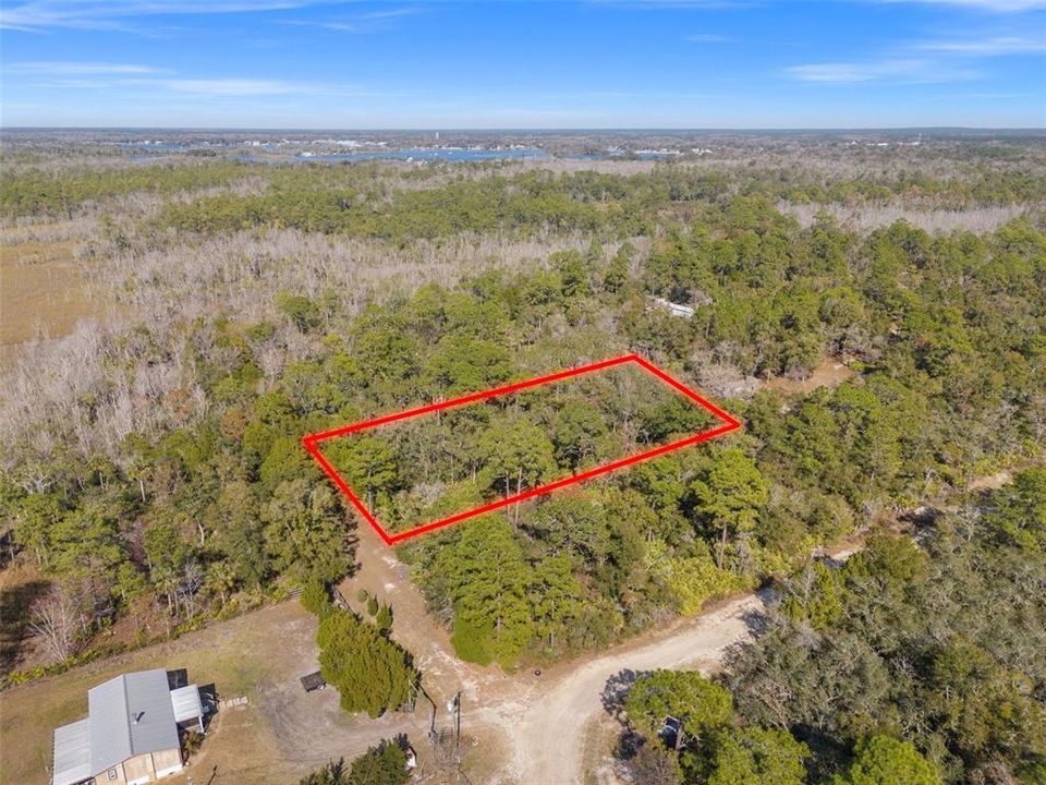 En Venta: $45,000 (1.01 acres)