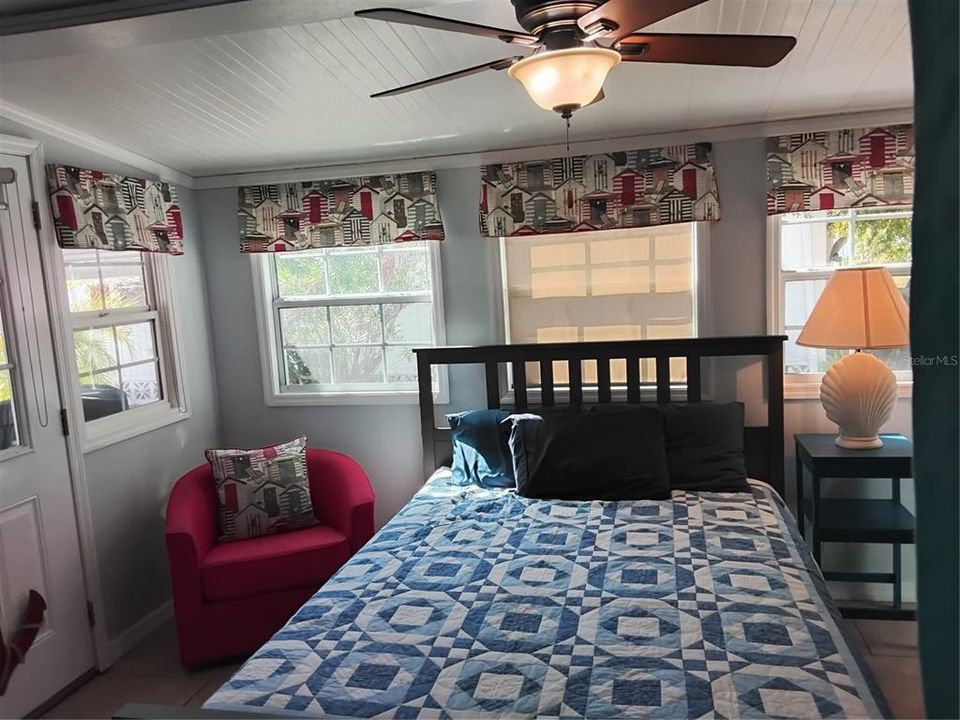 На продажу: $89,900 (1 спален, 1 ванн, 480 Квадратных фут)