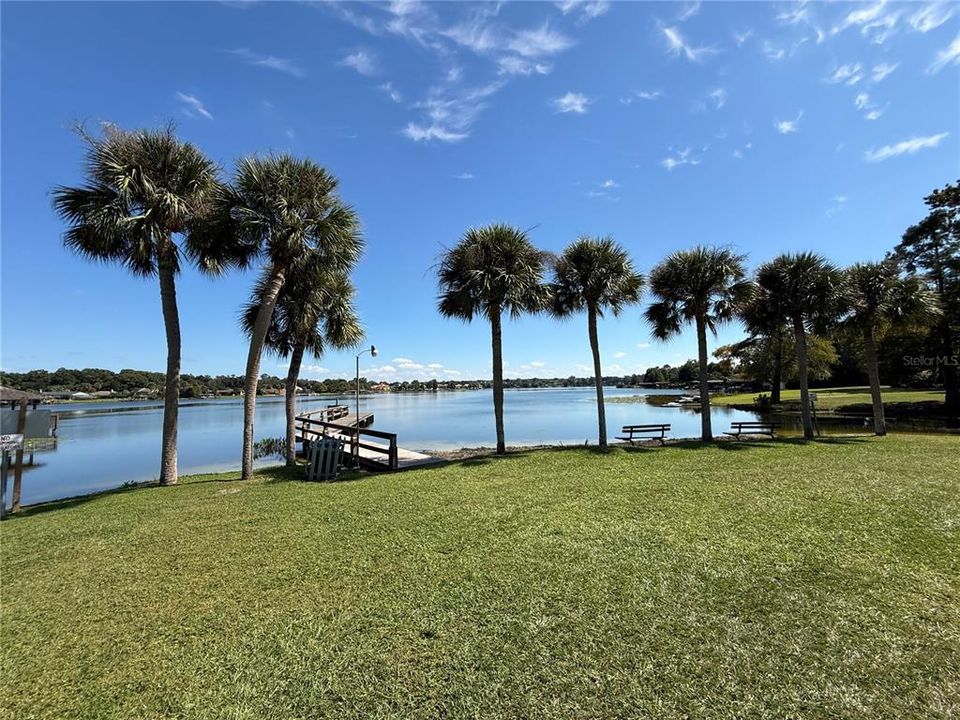 На продажу: $399,000 (0.48 acres)