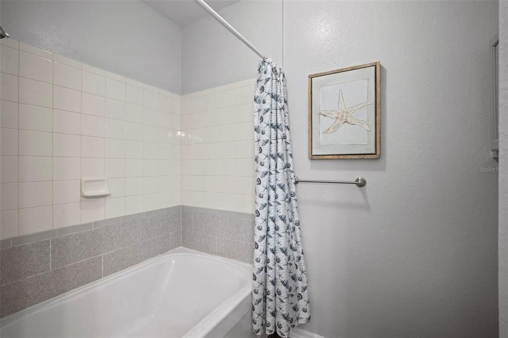For Sale: $239,900 (1 beds, 1 baths, 780 Square Feet)