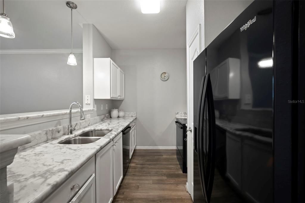 For Sale: $239,900 (1 beds, 1 baths, 780 Square Feet)