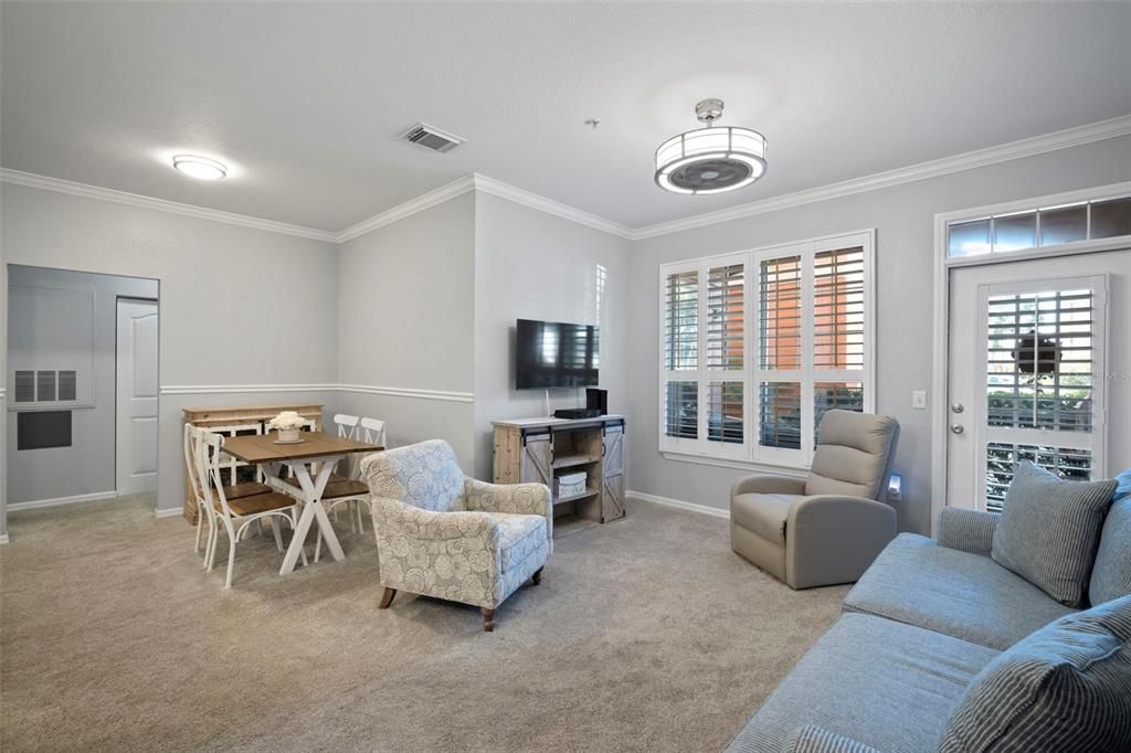 For Sale: $239,900 (1 beds, 1 baths, 780 Square Feet)