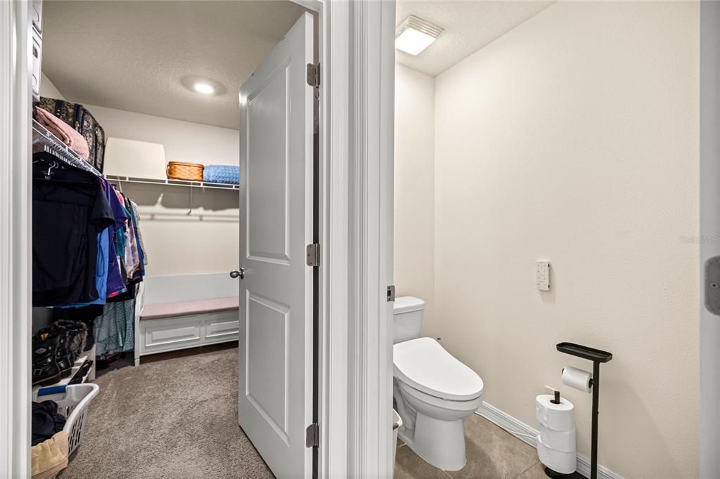 待售: $305,000 (4 贝兹, 2 浴室, 1827 平方英尺)