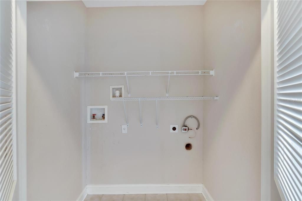 В аренду: $3,400 (3 спален, 3 ванн, 2488 Квадратных фут)