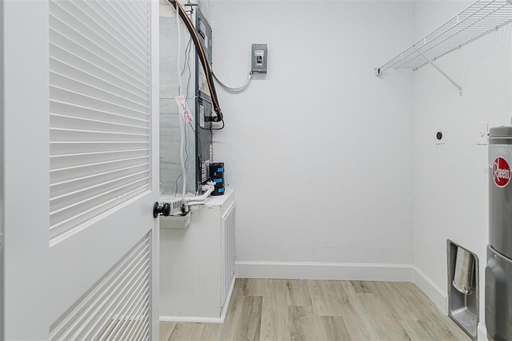 For Sale: $397,950 (4 beds, 3 baths, 2352 Square Feet)