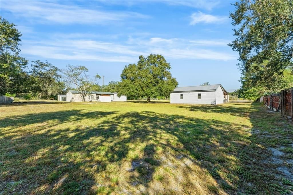 For Sale: $339,900 (2 beds, 2 baths, 924 Square Feet)