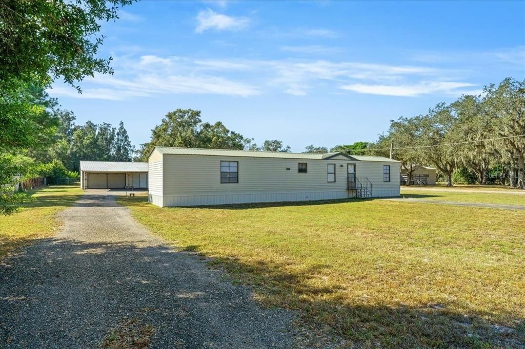 For Sale: $339,900 (2 beds, 2 baths, 924 Square Feet)