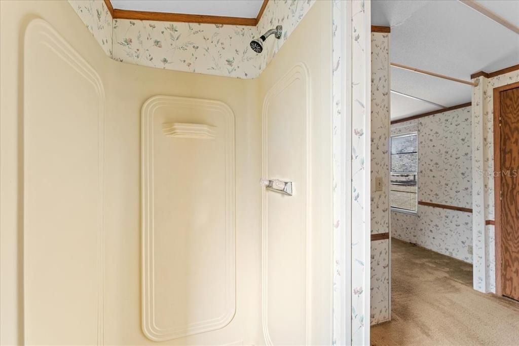 For Sale: $339,900 (2 beds, 2 baths, 924 Square Feet)