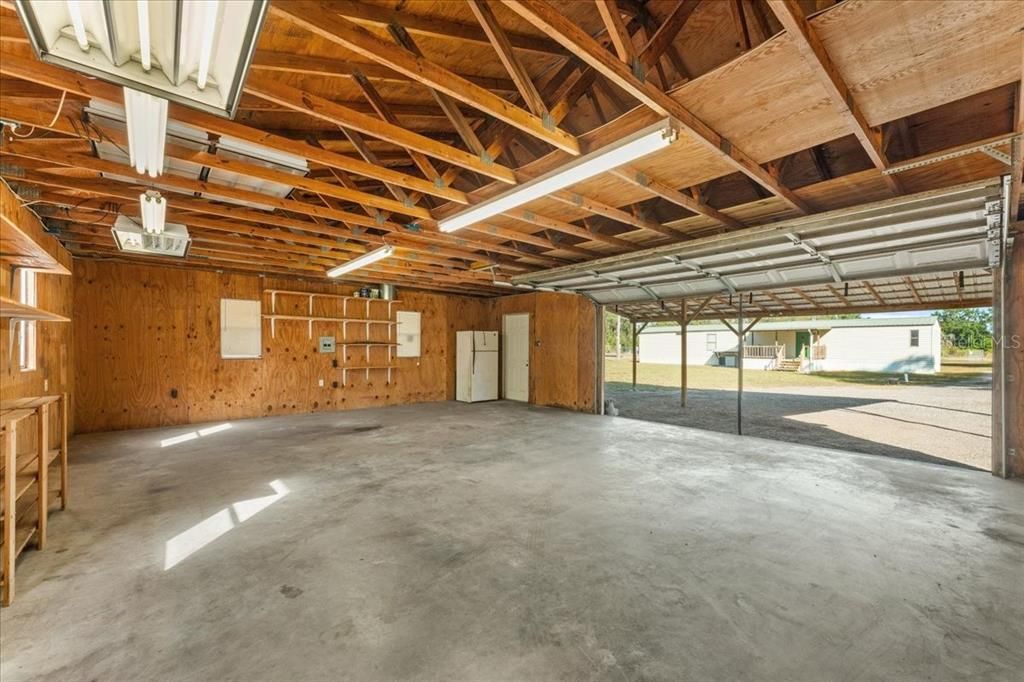 For Sale: $339,900 (2 beds, 2 baths, 924 Square Feet)