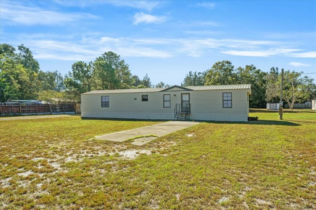 For Sale: $339,900 (2 beds, 2 baths, 924 Square Feet)