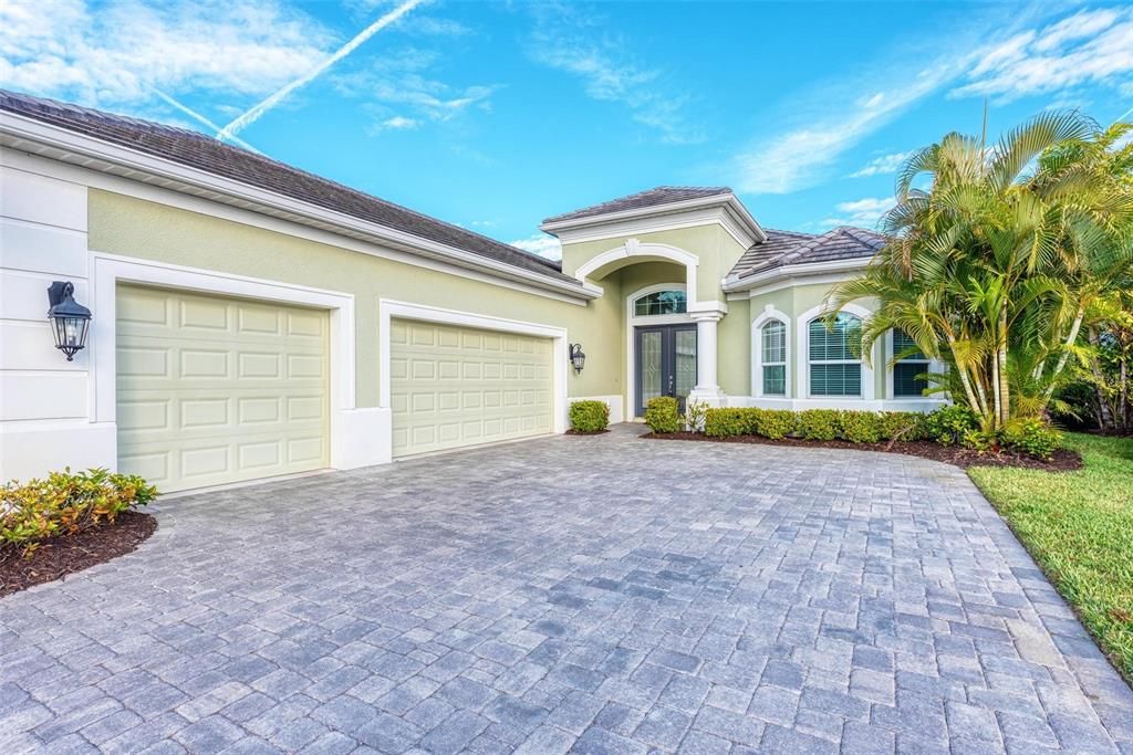 For Rent: $6,500 (3 beds, 2 baths, 2580 Square Feet)