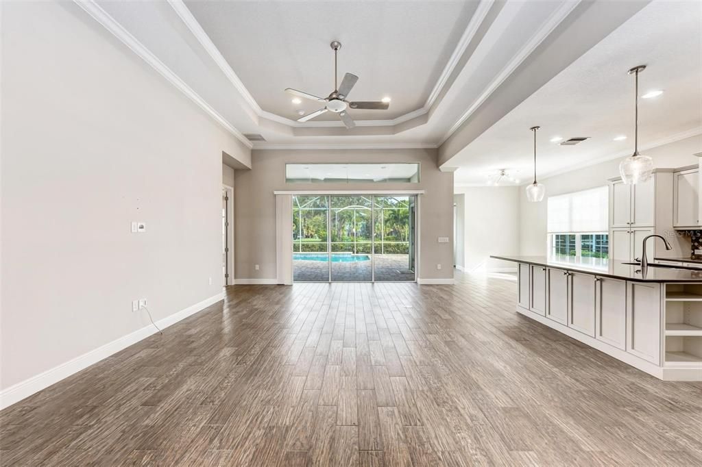 For Rent: $6,500 (3 beds, 2 baths, 2580 Square Feet)