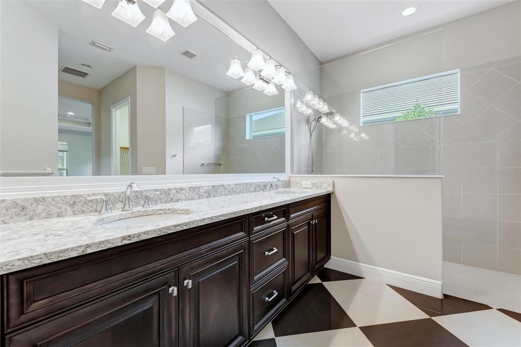 For Rent: $6,500 (3 beds, 2 baths, 2580 Square Feet)