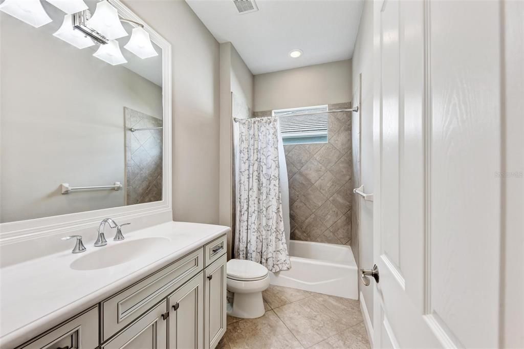 For Rent: $6,500 (3 beds, 2 baths, 2580 Square Feet)