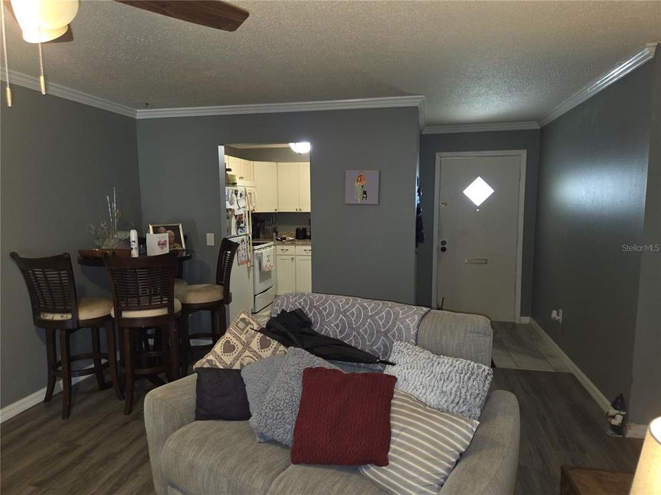 En Venta: $156,000 (2 camas, 2 baños, 979 Pies cuadrados)