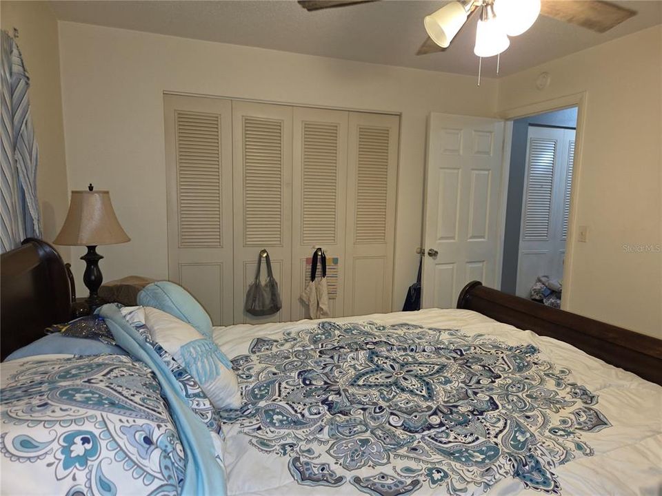 En Venta: $156,000 (2 camas, 2 baños, 979 Pies cuadrados)