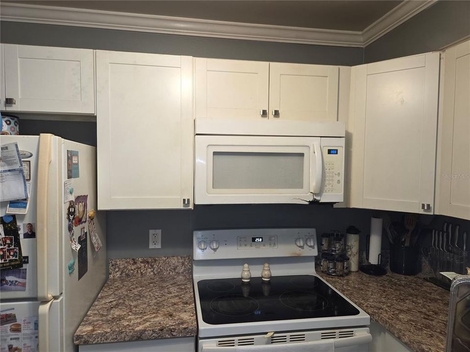 En Venta: $156,000 (2 camas, 2 baños, 979 Pies cuadrados)