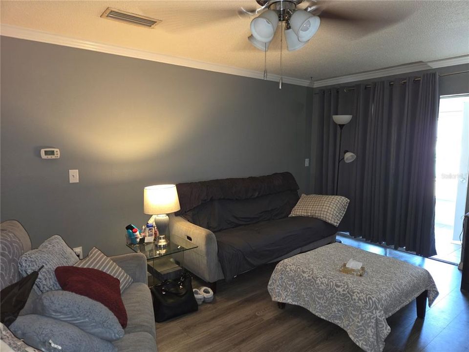 En Venta: $156,000 (2 camas, 2 baños, 979 Pies cuadrados)