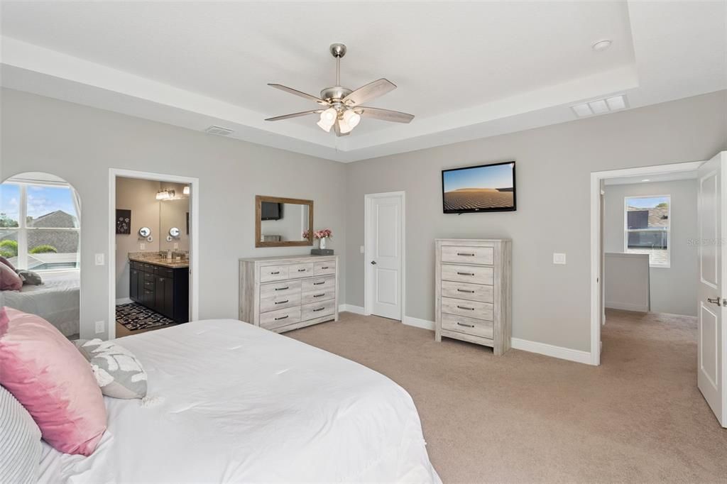 For Sale: $874,500 (5 beds, 4 baths, 3672 Square Feet)