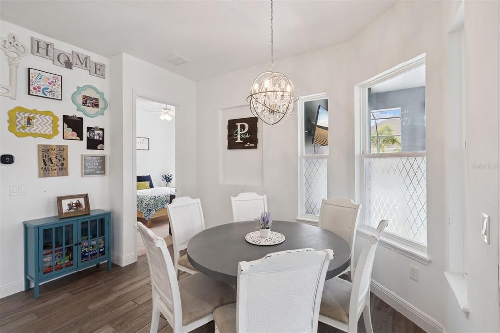 For Sale: $874,500 (5 beds, 4 baths, 3672 Square Feet)