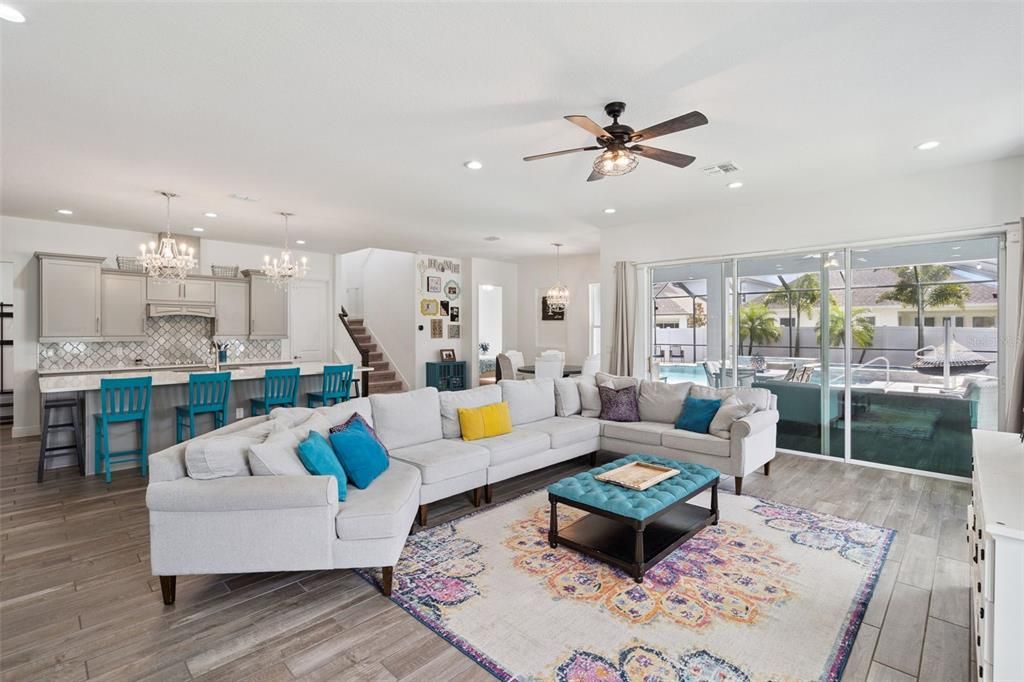 For Sale: $874,500 (5 beds, 4 baths, 3672 Square Feet)