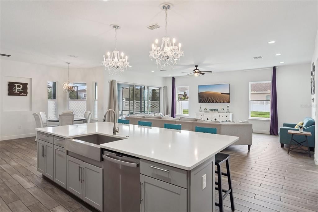 For Sale: $874,500 (5 beds, 4 baths, 3672 Square Feet)