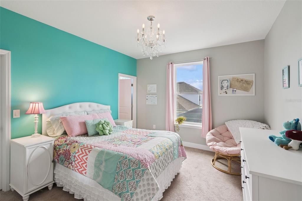 For Sale: $874,500 (5 beds, 4 baths, 3672 Square Feet)