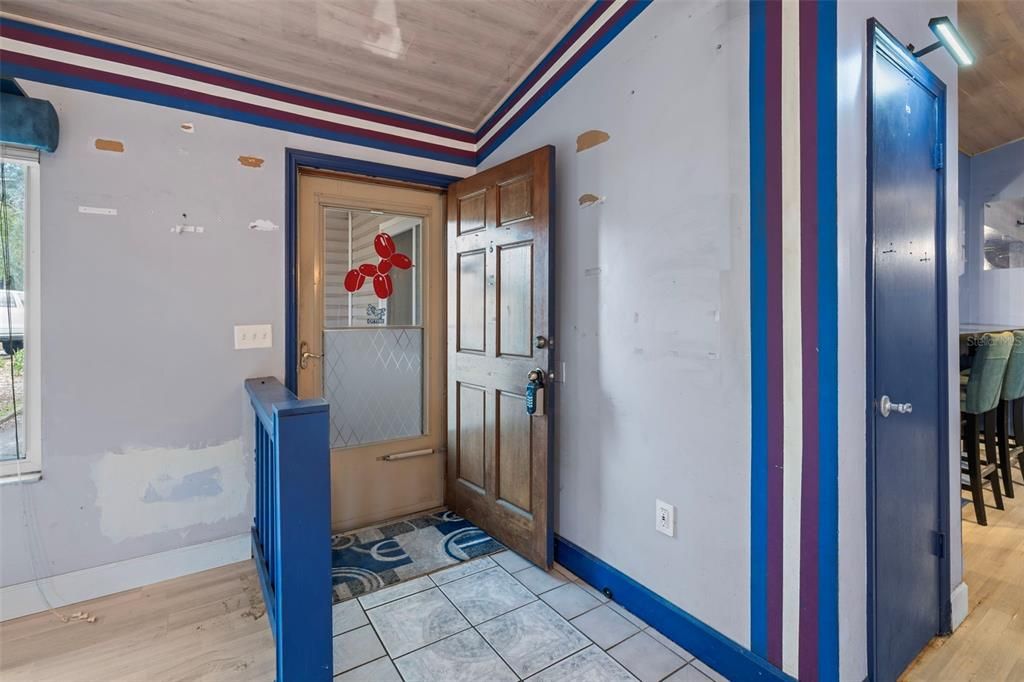 待售: $699,900 (6 贝兹, 0 浴室, 2484 平方英尺)