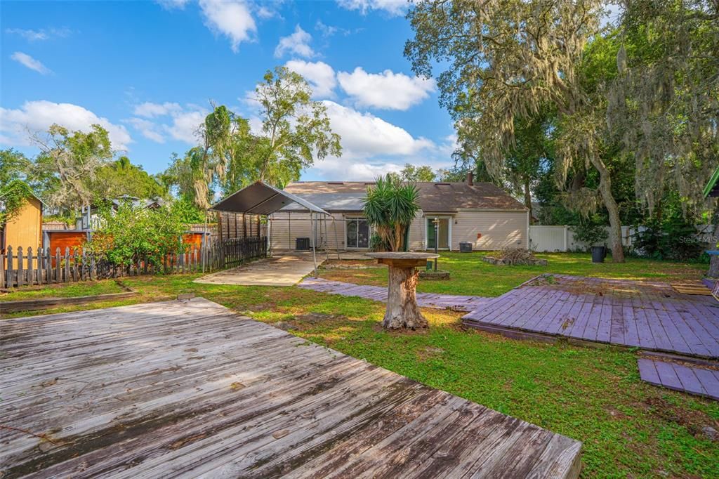 待售: $699,900 (6 贝兹, 0 浴室, 2484 平方英尺)