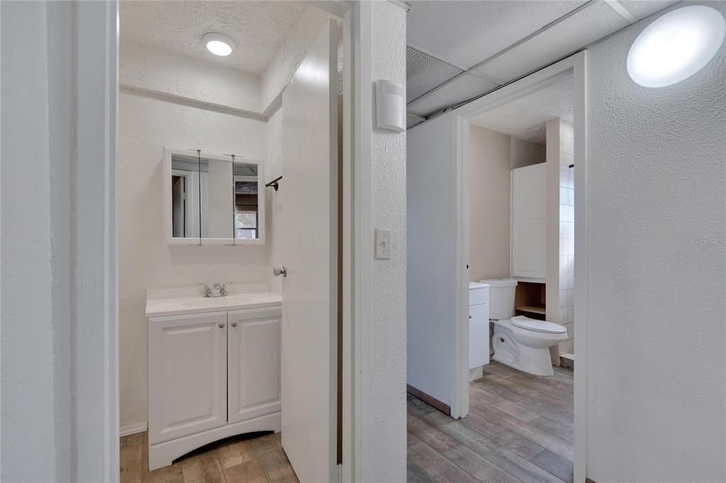 В аренду: $1,600 (2 спален, 1 ванн, 960 Квадратных фут)