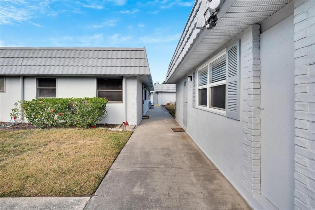 В аренду: $1,600 (2 спален, 1 ванн, 960 Квадратных фут)