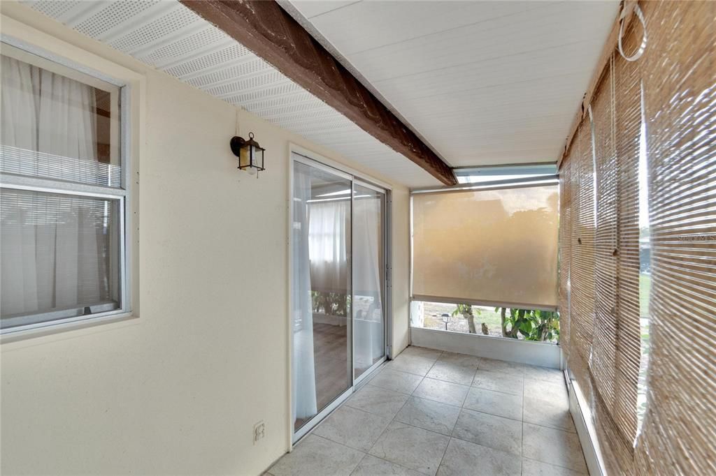 В аренду: $1,600 (2 спален, 1 ванн, 960 Квадратных фут)