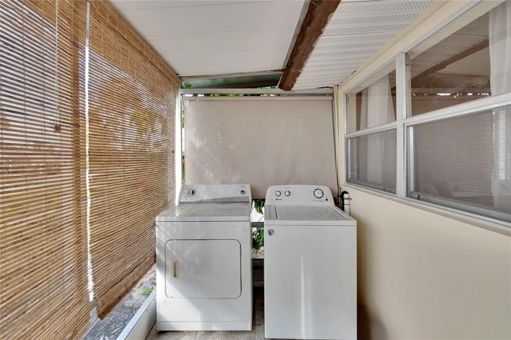 В аренду: $1,600 (2 спален, 1 ванн, 960 Квадратных фут)